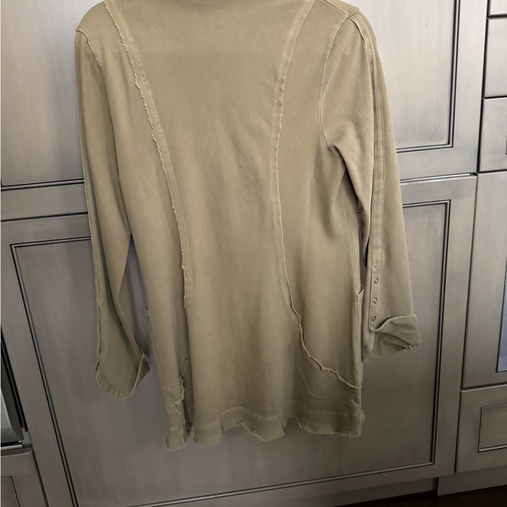 XCVI Women's Khaki Blazer with Unique Collar - NWT - Picture 3 of 3